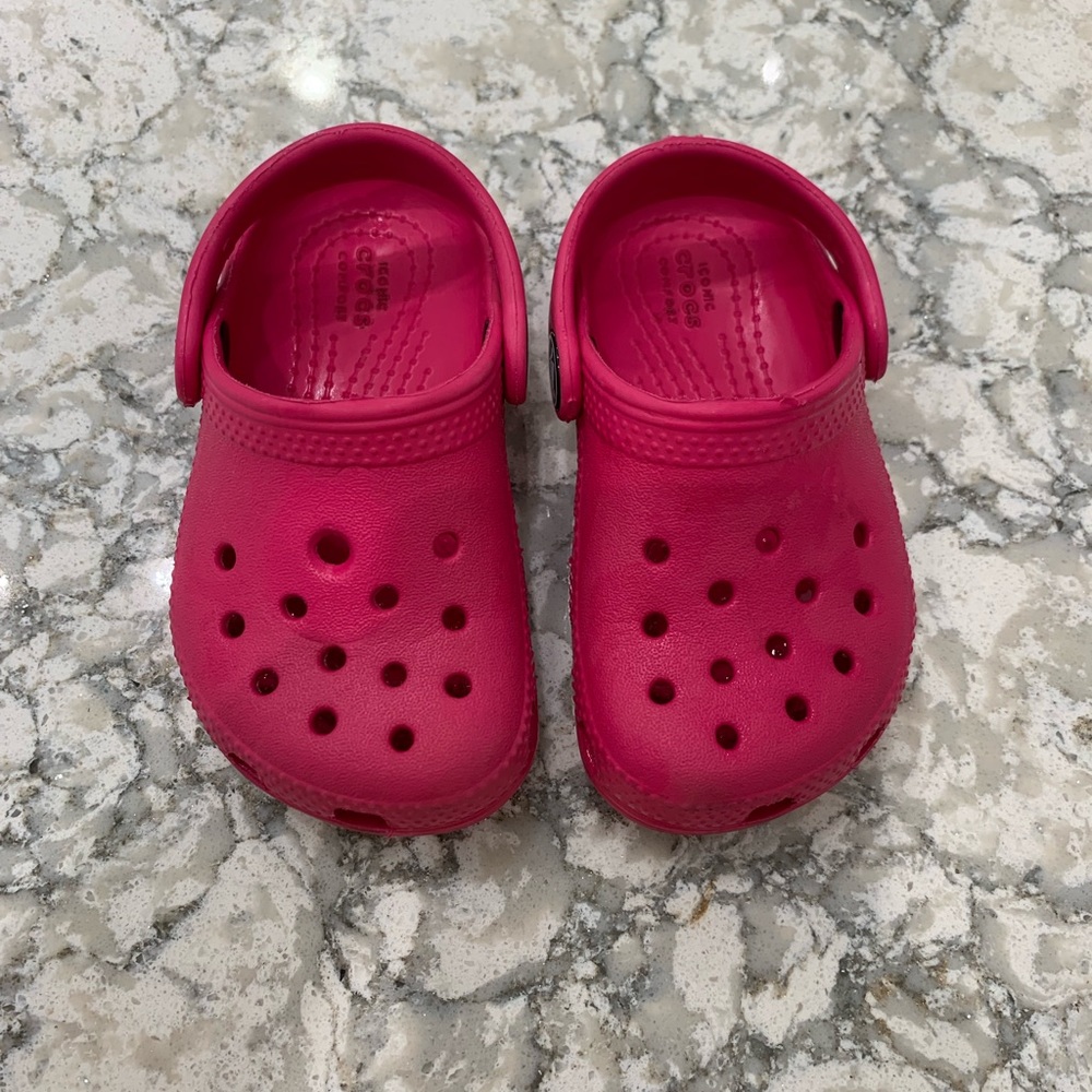 Crocs Clogs - T6 - Hot Pink